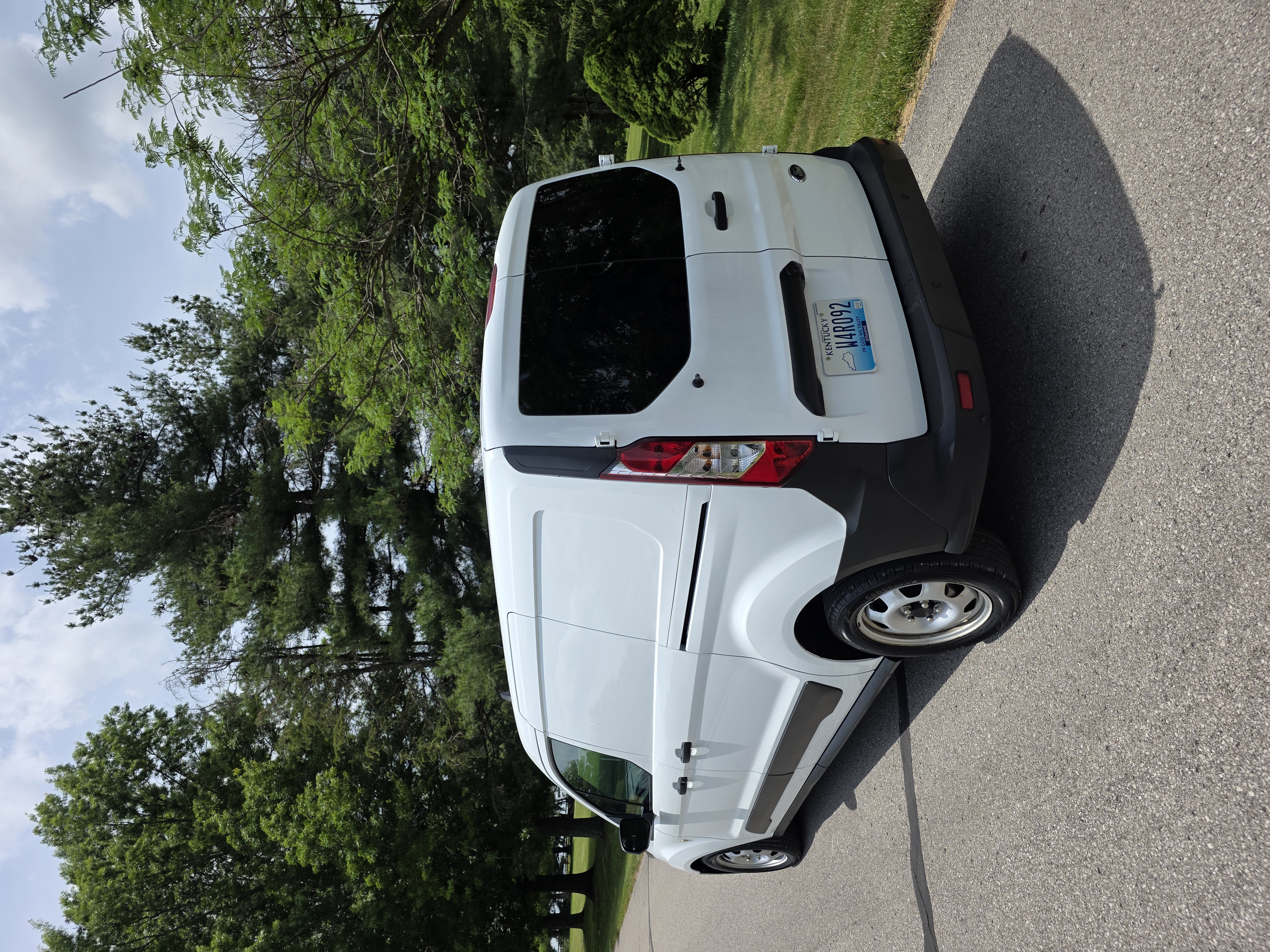 Used 2022 Ford Transit Connect XL FWD image 5