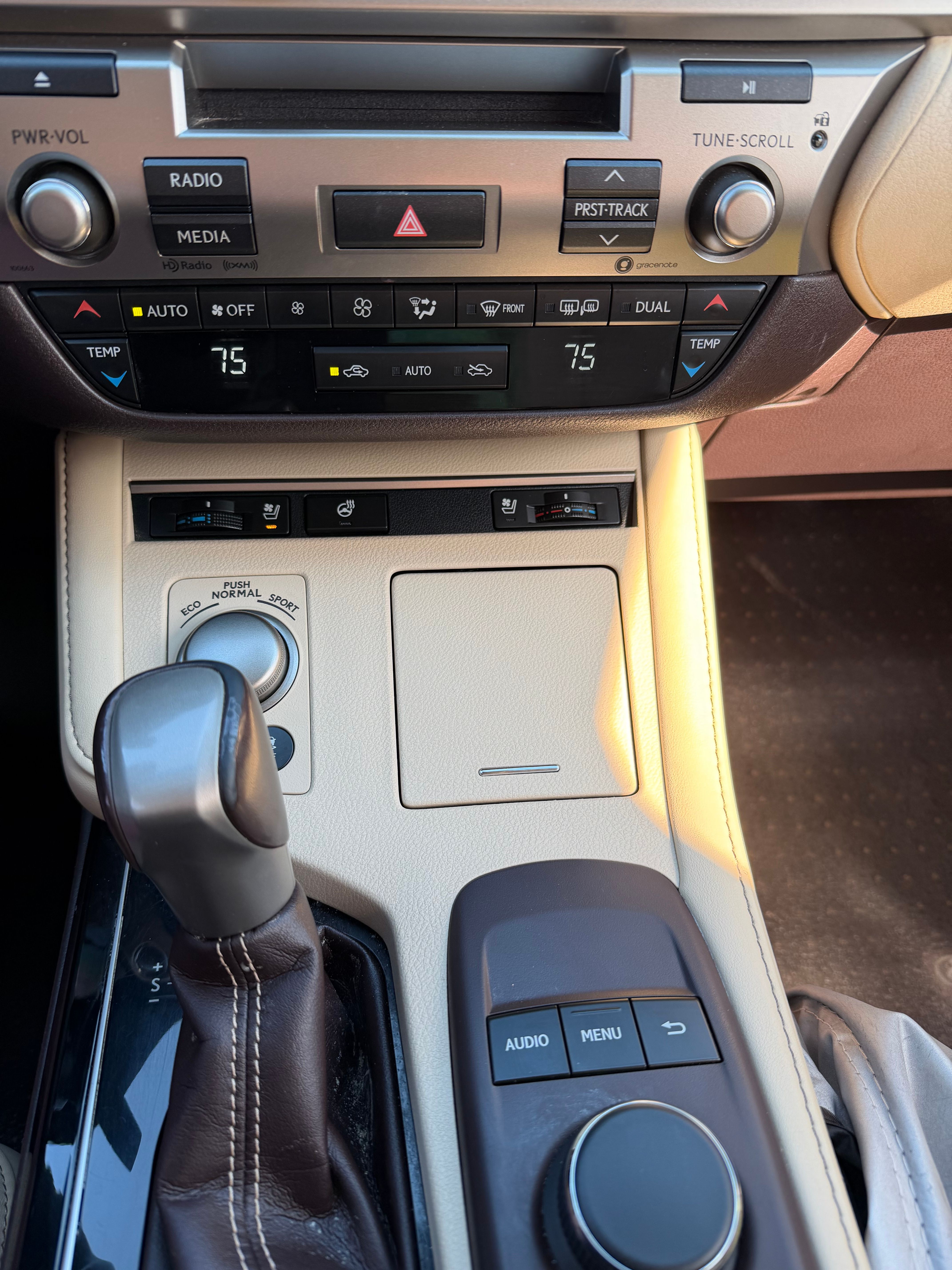 Used 2017 Lexus ES 350 w/ Premium Package FWD image 11