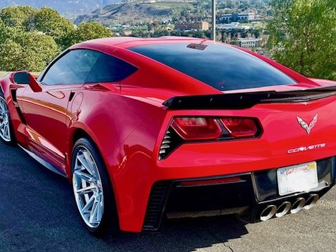 Used 2019 Chevrolet Corvette Grand Sport image 1