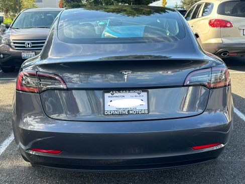 Used 2019 Tesla Model 3 RWD image 2