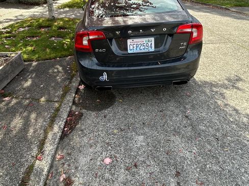 Used 2014 Volvo S60 T5 image 1