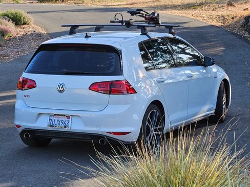 Used 2017 Volkswagen GTI Sport FWD image 4