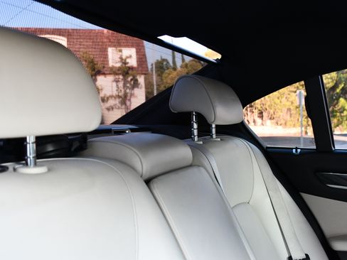 Used 2013 BMW 750Li RWD image 14
