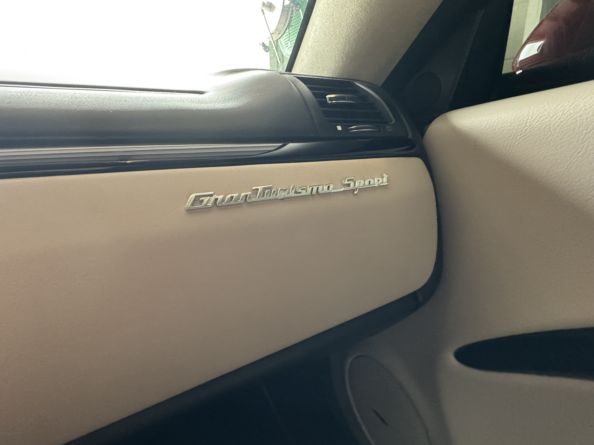 Used 2013 Maserati GranTurismo Sport RWD image 28