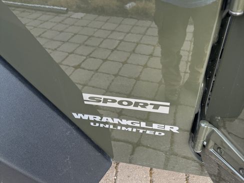 Used 2015 Jeep Wrangler Unlimited Sport w/ Quick Order Package 24S image 4