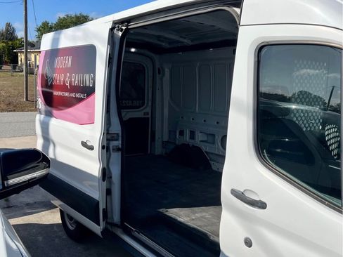 Used 2019 Ford Transit 250 148 Medium Roof RWD image 5