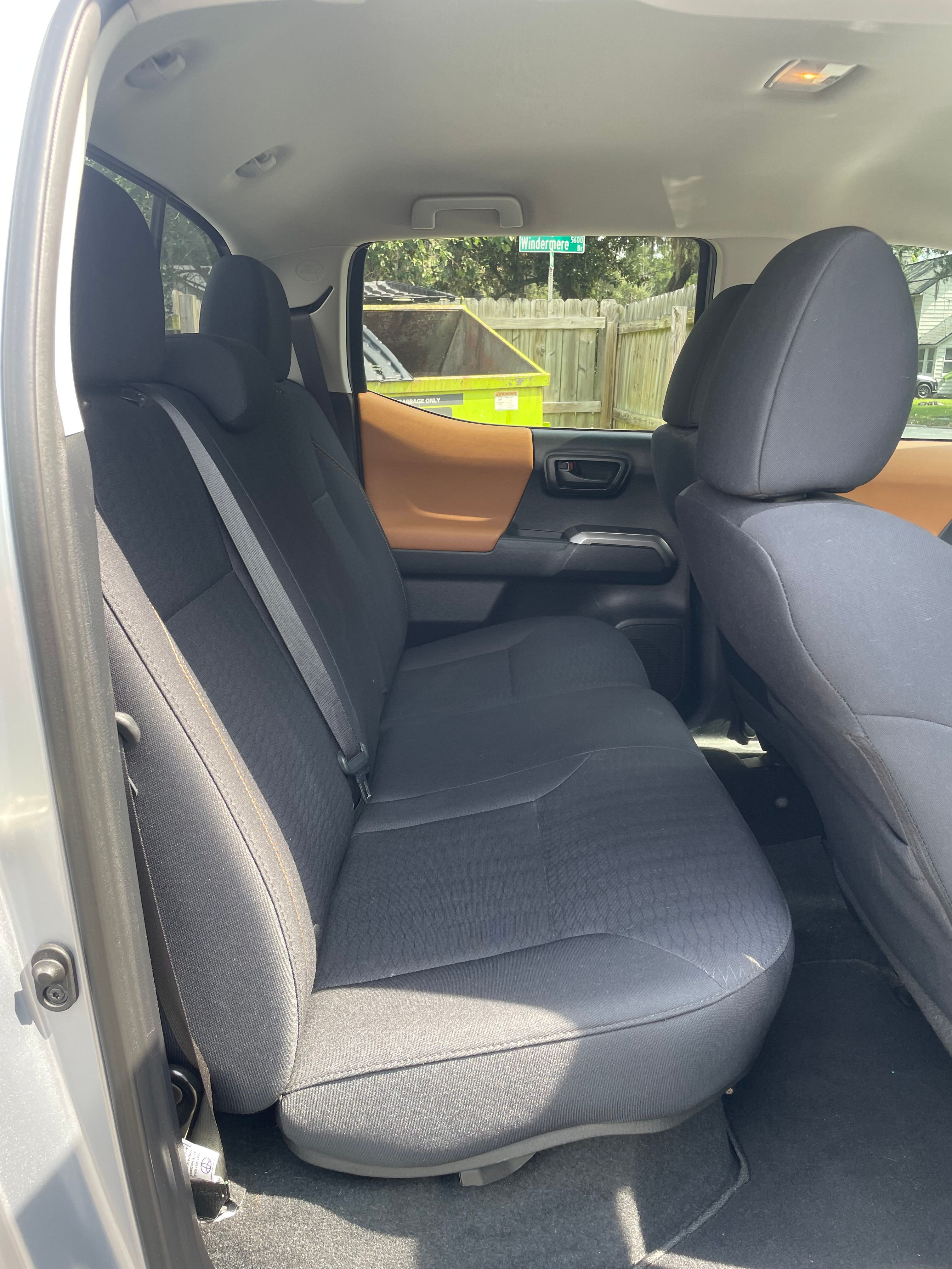 Used 2018 Toyota Tacoma SR5 RWD image 17