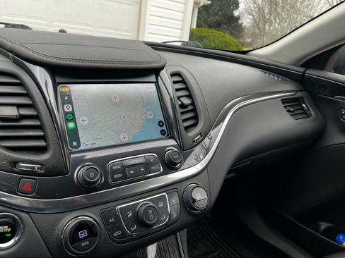 Used 2018 Chevrolet Impala LT image 15