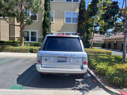 Used 2008 Land Rover Range Rover HSE image 11