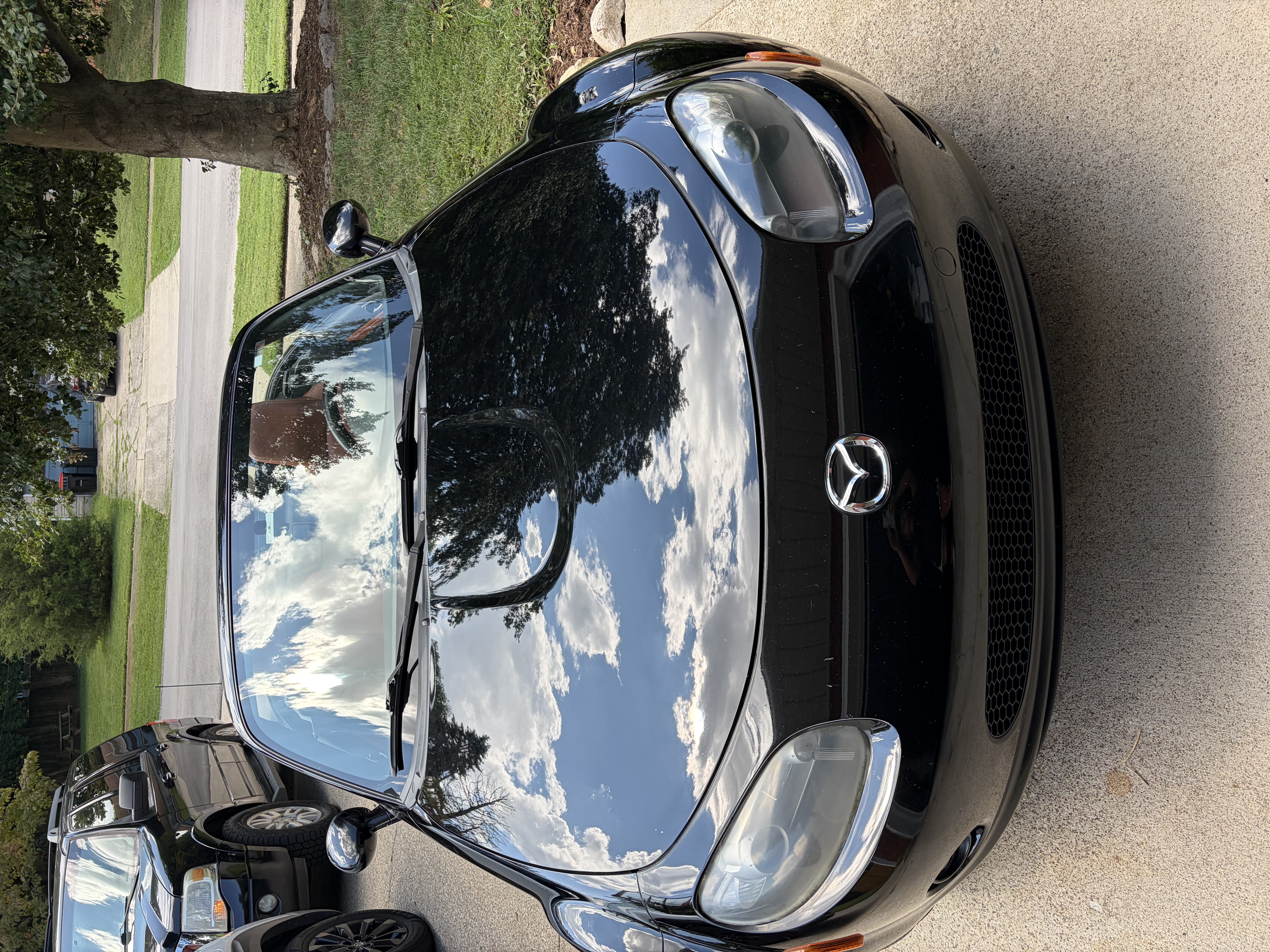 Used 2006 MAZDA MX-5 Miata Grand Touring RWD image 2