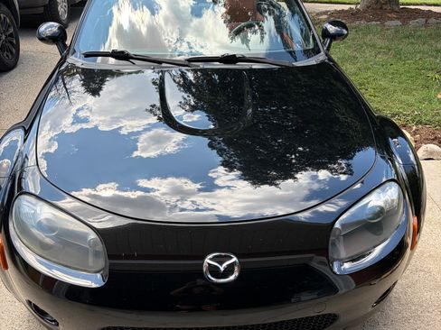 Used 2006 MAZDA MX-5 Miata Grand Touring RWD image 2
