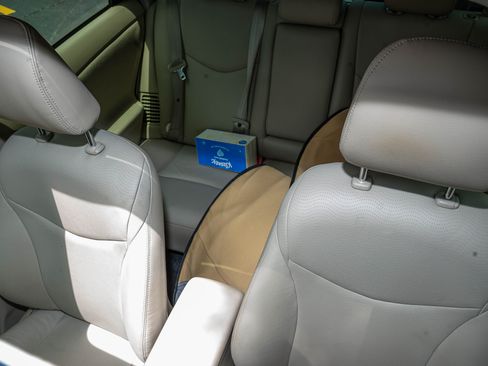 Used 2014 Toyota Prius Two image 16