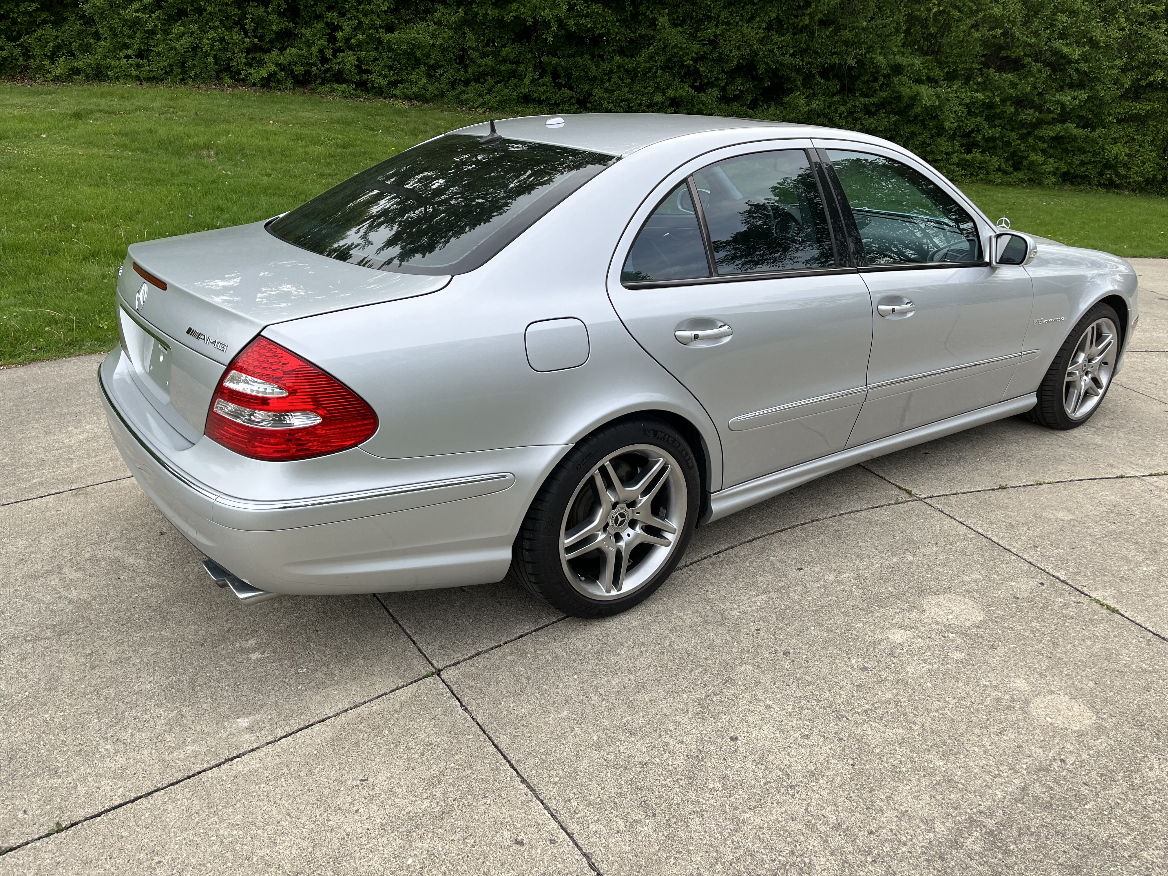 Used 2006 Mercedes-Benz E 55 AMG Sedan image 28