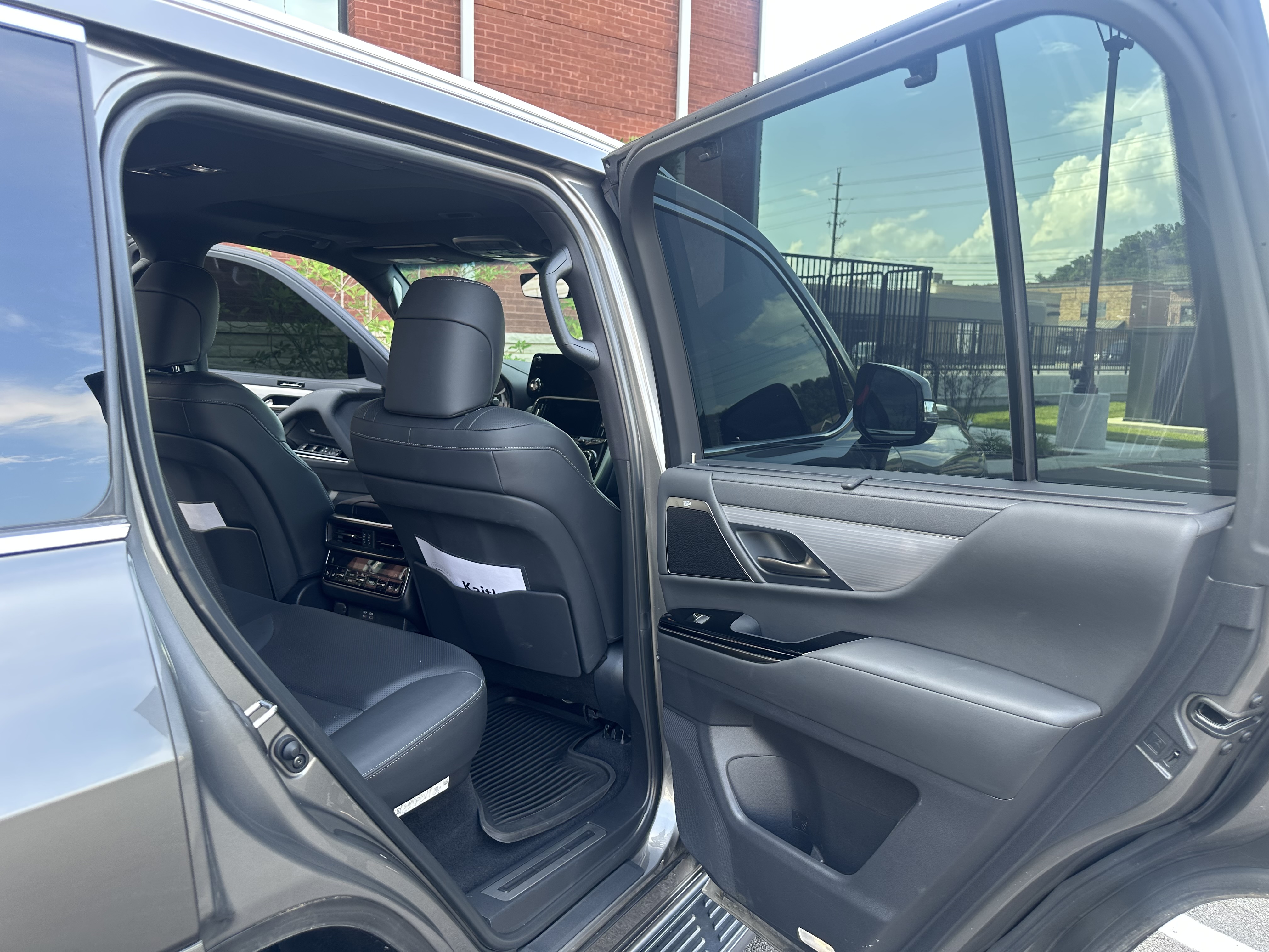 Used 2024 Lexus LX 600 F Sport AWD/4WD image 19