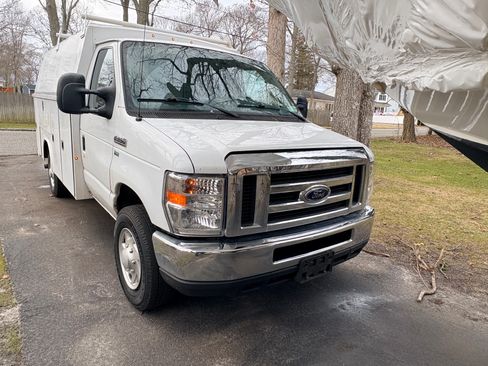 Used 2012 Ford E-350 and Econoline 350 Super Duty w/ PWR Locks & Windows Group image 8