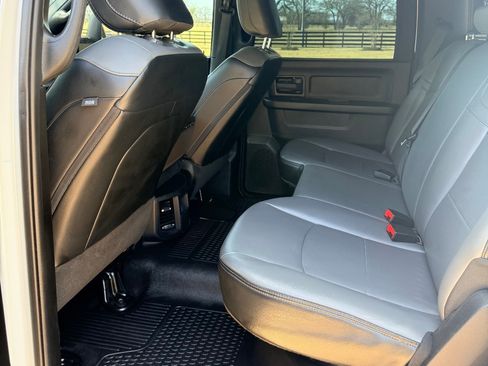 Used 2024 RAM 3500 Tradesman w/ Chrome Appearance Group image 8