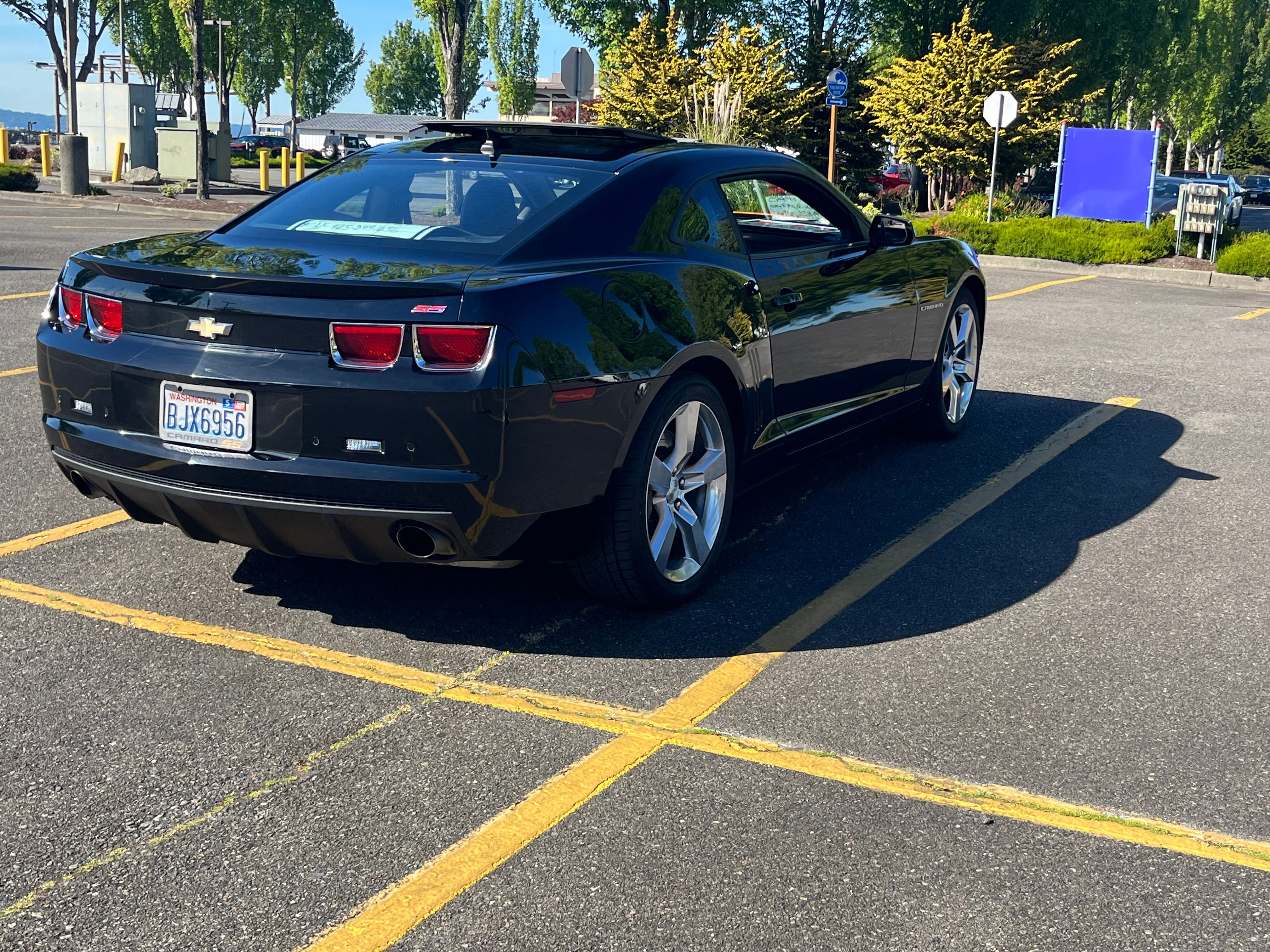 Used 2010 Chevrolet Camaro SS w/ RS Package RWD image 16
