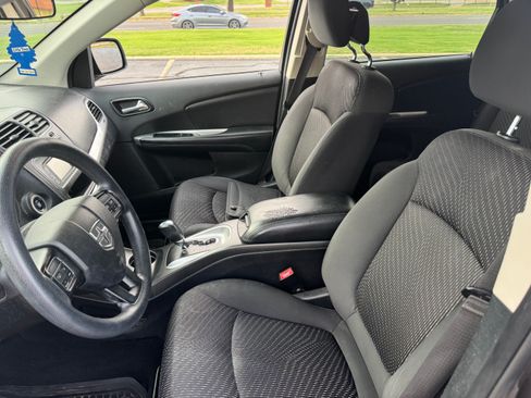 Used 2018 Dodge Journey SE FWD image 10