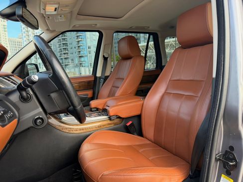 Used 2013 Land Rover Range Rover Sport HSE LUX AWD/4WD image 2
