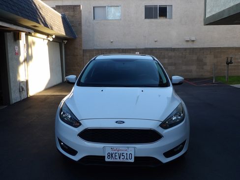 Used 2016 Ford Focus SE w/ Equipment Group 201A image 6