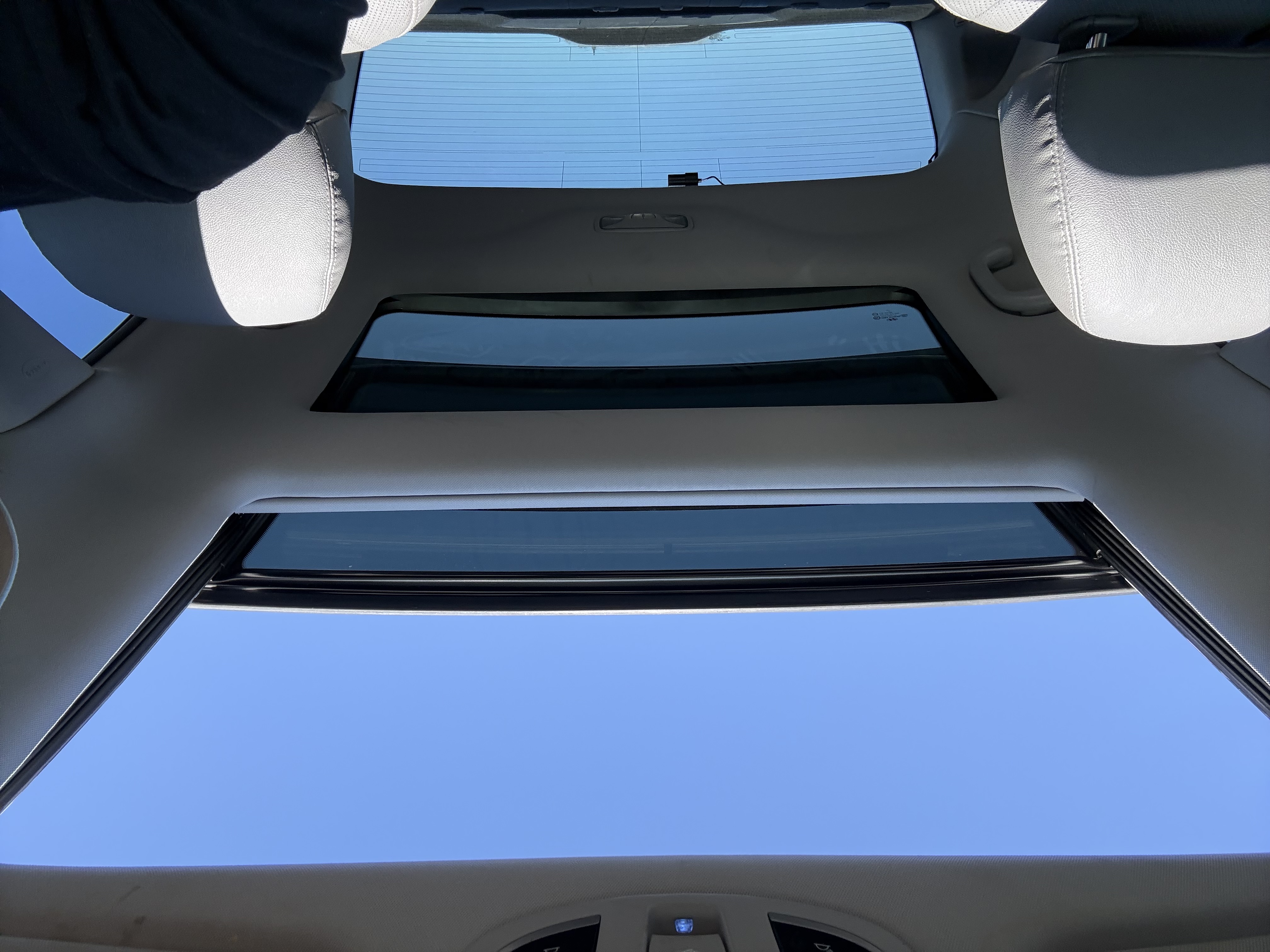 Used 2014 Hyundai Sonata Limited w/ Panoramic Sunroof Package 02 FWD image 9