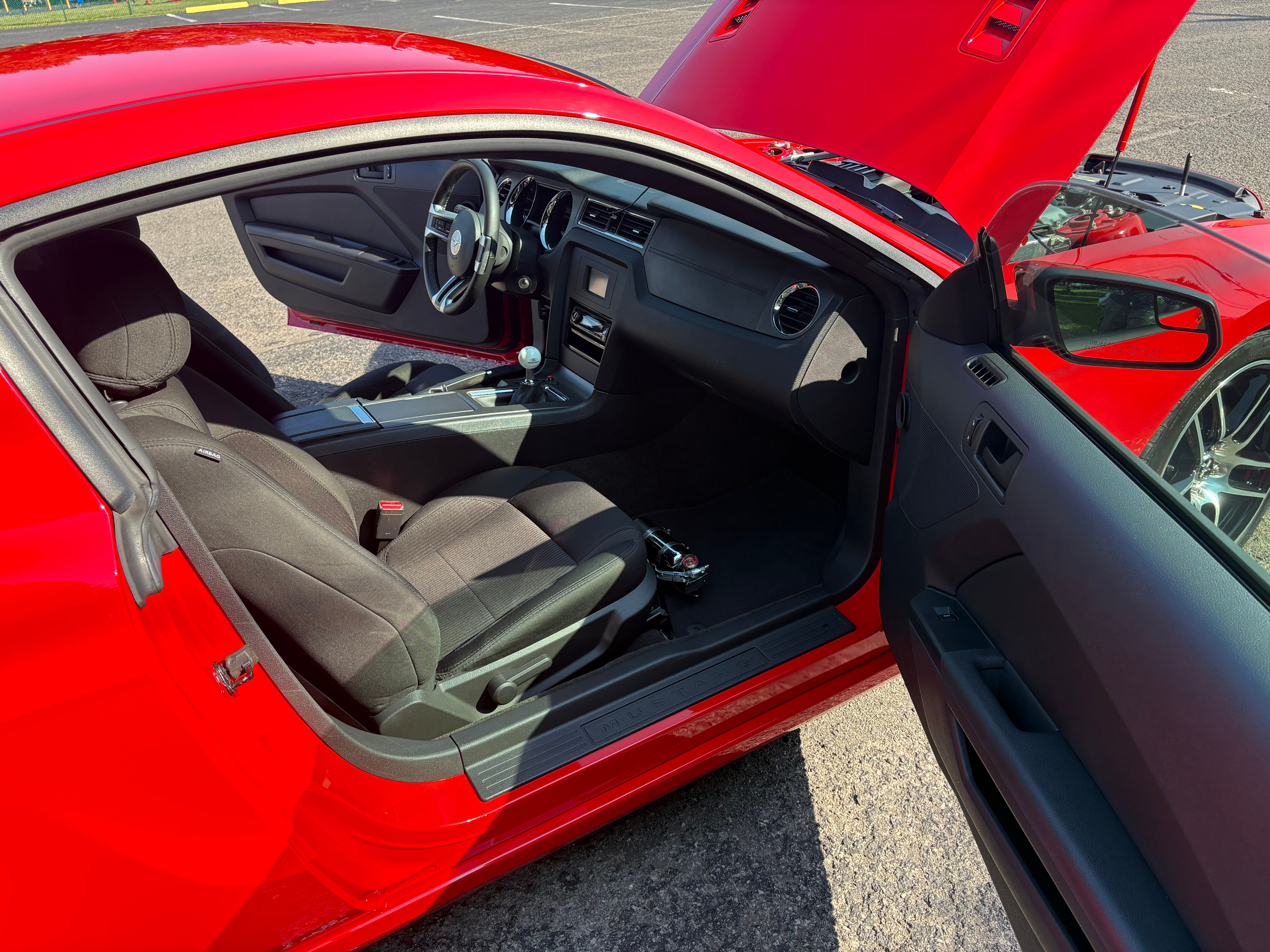 Used 2014 Ford Mustang GT RWD image 28