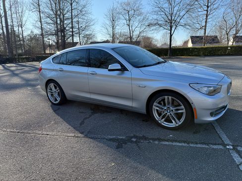 Used 2013 BMW 550i Gran Turismo image 4