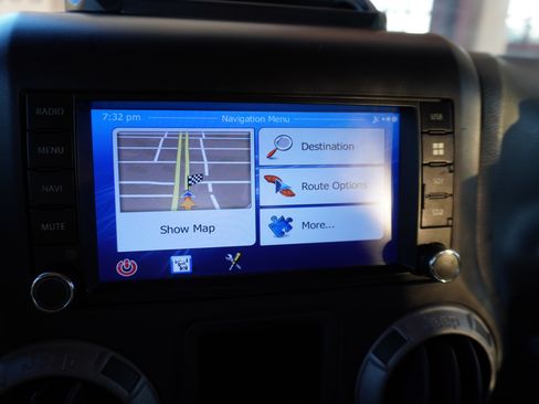Used 2012 Jeep Wrangler Sport w/ Connectivity Group AWD/4WD image 28