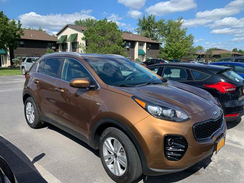 Used 2018 Kia Sportage LX w/ LX Popular Package image 1