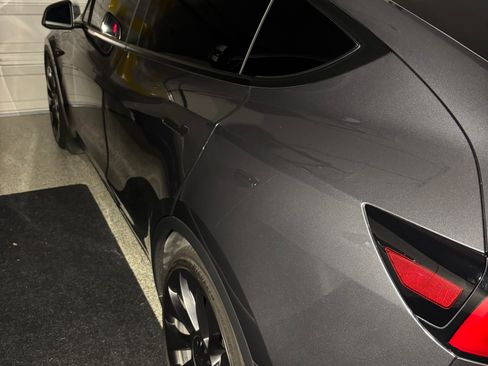 Used 2023 Tesla Model Y Performance image 4