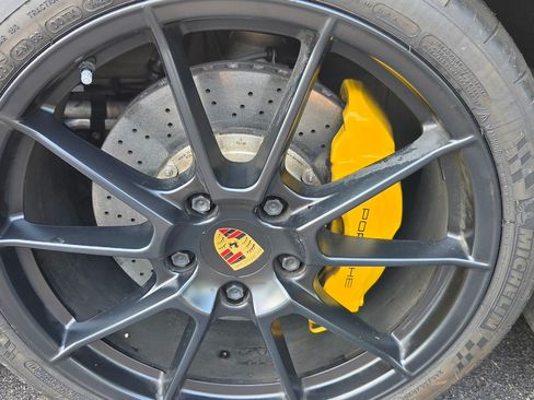 Used 2016 Porsche Boxster Spyder RWD image 19
