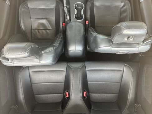 Used 2020 Ford Mustang Premium RWD image 9