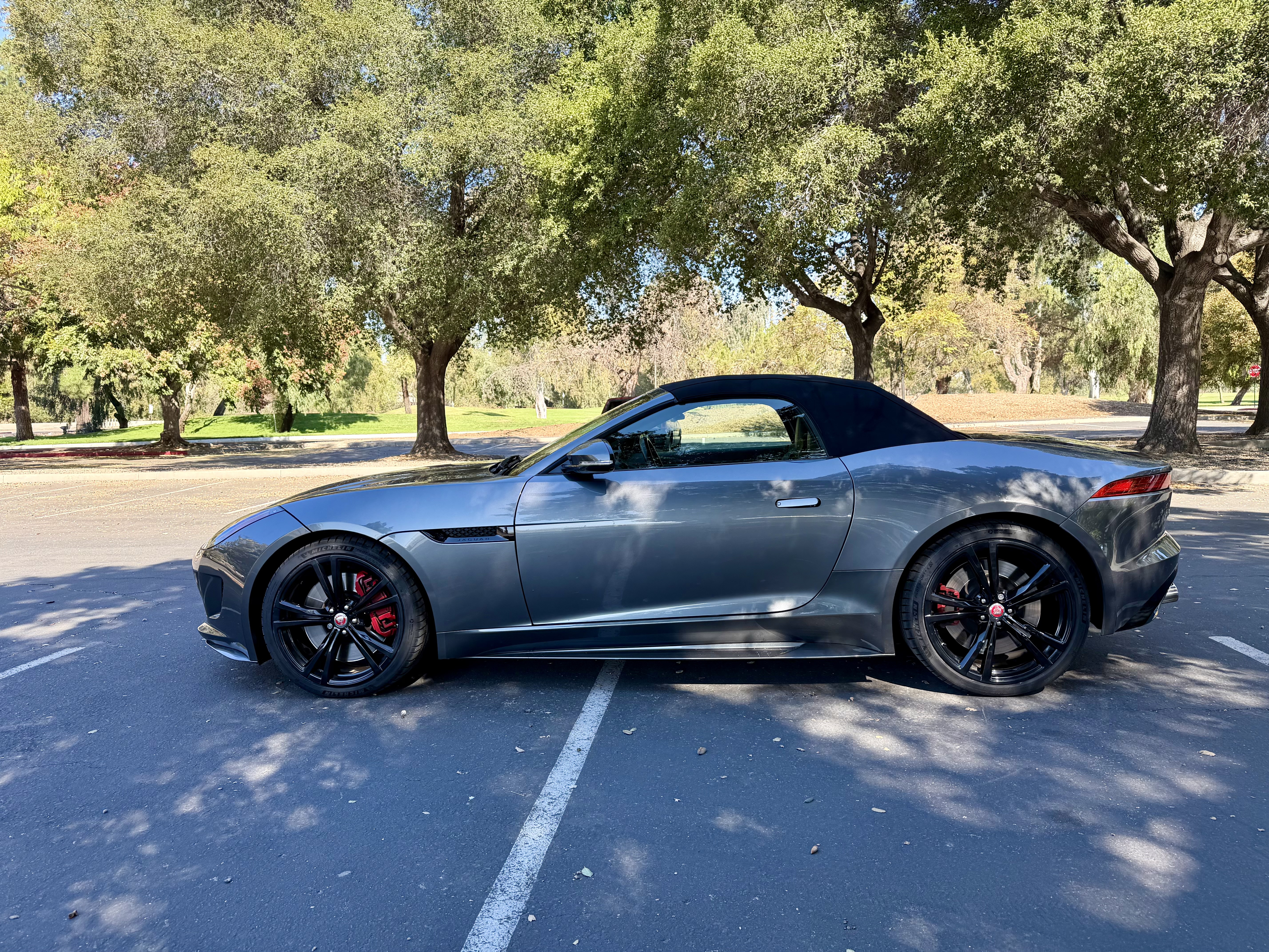 Used 2016 Jaguar F-TYPE R AWD/4WD image 8