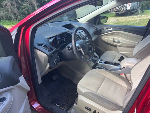 Used 2014 Ford Escape SE image 8