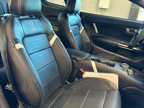 Used 2021 Ford Mustang Shelby GT500 w/ Technology Package image 9