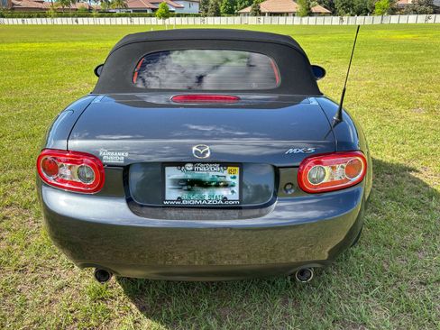 Used 2014 MAZDA MX-5 Miata Sport image 10