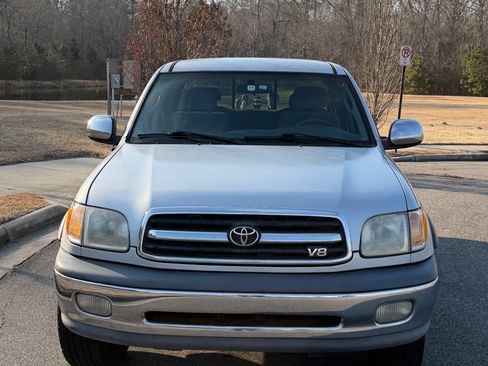 Used 2000 Toyota Tundra SR5 image 4