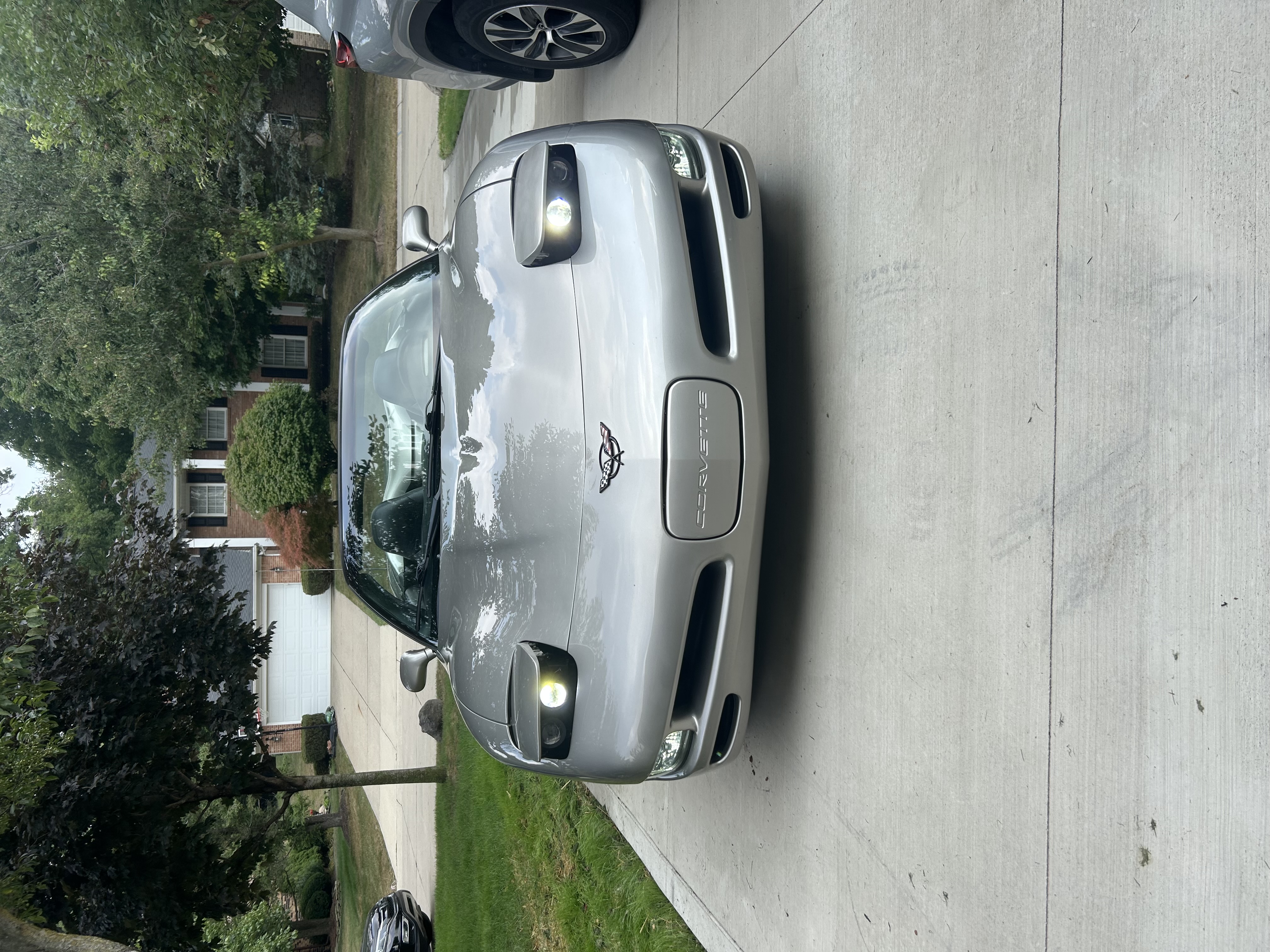 Used 2000 Chevrolet Corvette Convertible w/ Memory Pkg RWD image 1