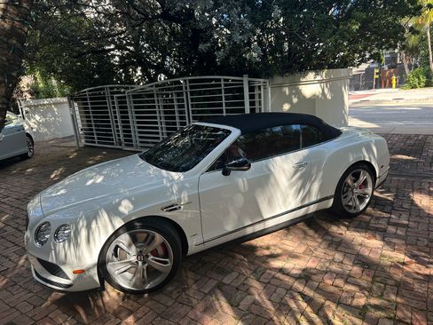 Used 2017 Bentley Continental GT V8 S image 5