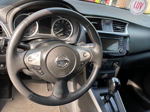 Used 2016 Nissan Sentra SV image 8