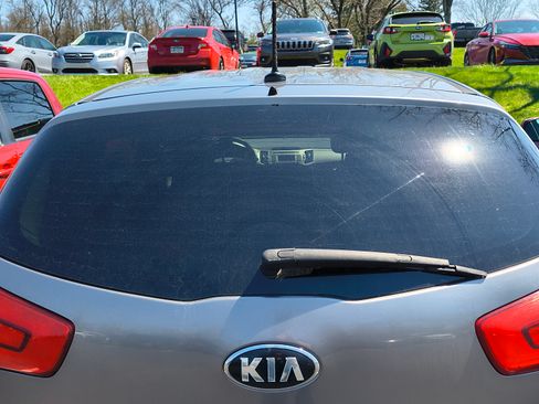 Used 2015 Kia Sportage LX image 2