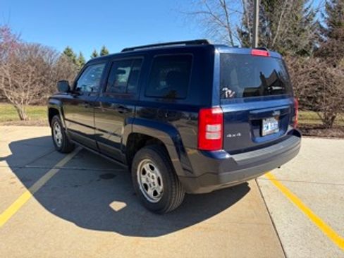 Used 2016 Jeep Patriot Sport w/ Power Value Group image 6