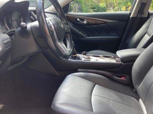 Used 2018 INFINITI Q50 Luxe w/ Essential Package (3.0T Luxe) RWD image 6