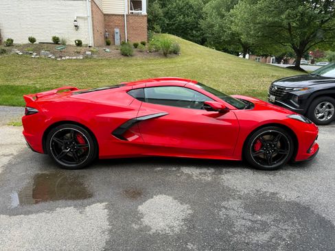 Used 2020 Chevrolet Corvette Stingray Preferred Cpe w/ 2LT Preferred Equipment Group RWD image 17
