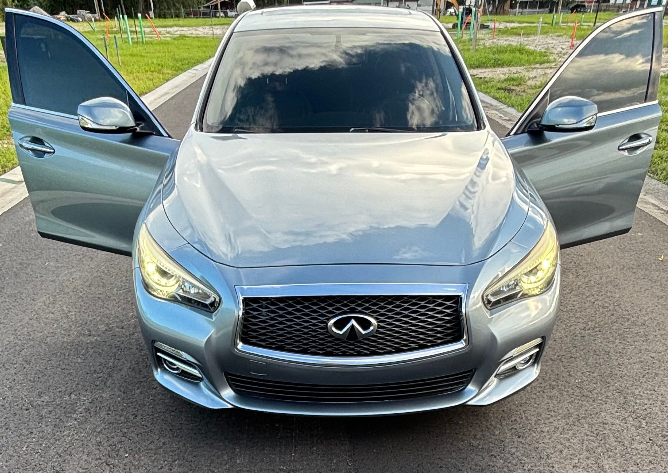 Used 2015 INFINITI Q50 Premium w/ Navigation Package AWD/4WD image 5