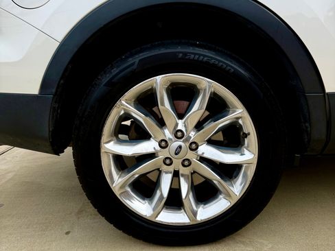 Used 2015 Ford Explorer Limited w/ Equipment Group 302A image 13