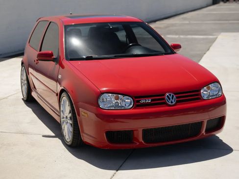 Used 2004 Volkswagen R32 image 8
