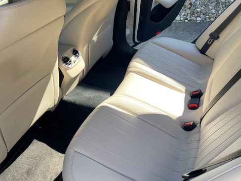 Used 2017 Mercedes-Benz E 300 4MATIC image 16