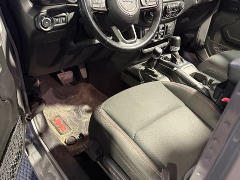 Used 2020 Jeep Wrangler Unlimited Sport image 5