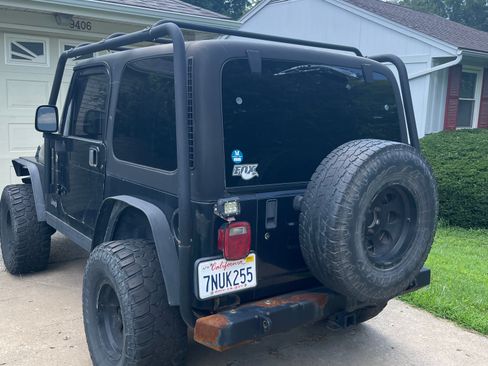 Used 2005 Jeep Wrangler Rubicon AWD/4WD image 5